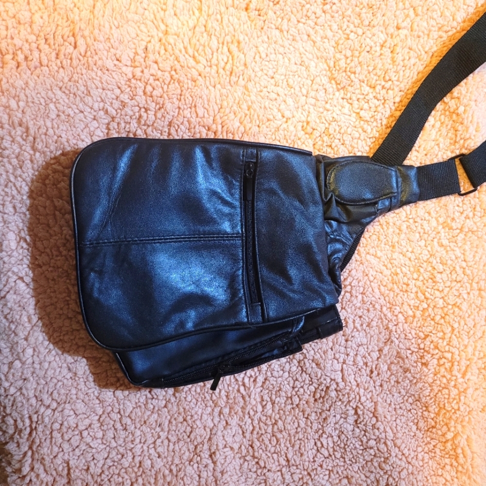 Faux leather small messenger bag